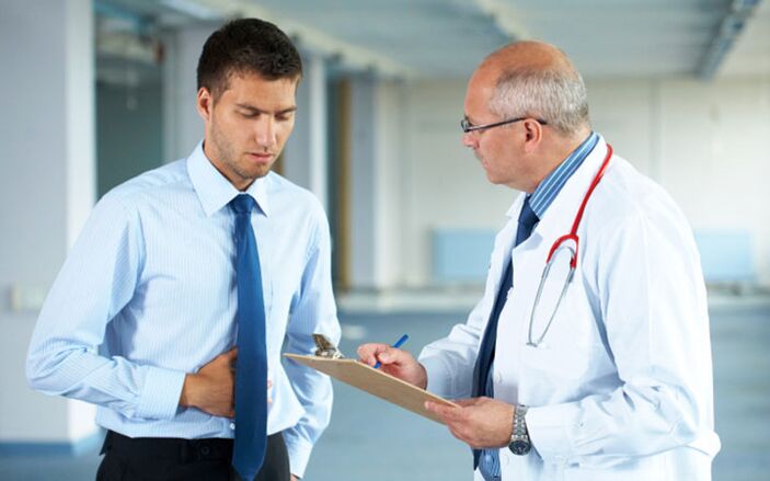 Medicul sfătuiește pacientul